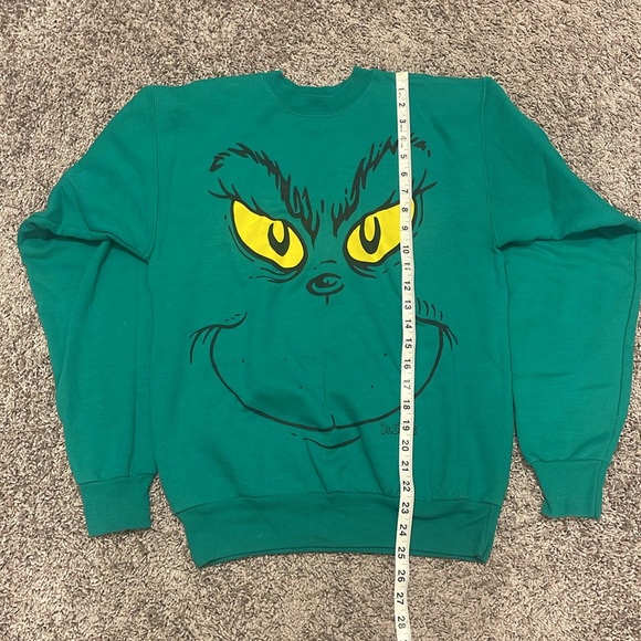 Hanes ComfortBlend Dr. Seuss Grinch Crewneck - Picture 5 of 7